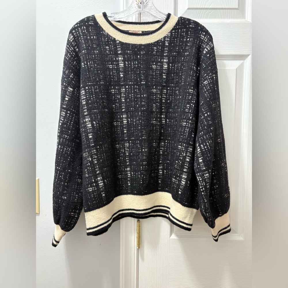 KERISMA Angora Blend Black/White Crew Neck Sweater Size S/M